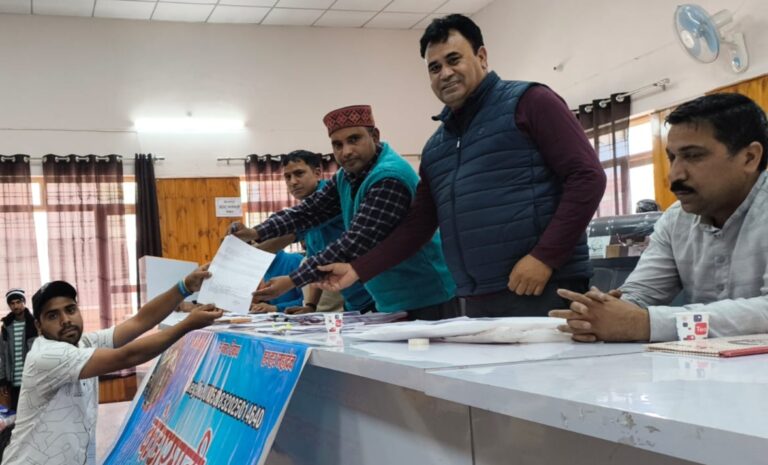 ऊखीमठ : गौरीकुंड – केदारनाथ पैदल यात्रा मार्ग पर 398 व्यापारियों को दुकान संचालन की मिली अनुमति