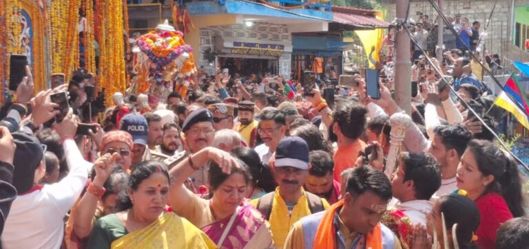 केदारघाटी : बाबा केदार के जयकारों के साथ पंचमुखी उत्सव डोली ऊखीमठ से कैलाश को रवाना