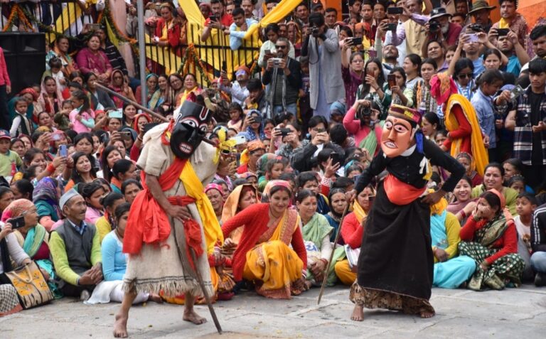 ज्योर्तिमठ : विश्व प्रसिद्ध मुखौटा नृत्य रम्माण मेला धूमधाम से आयोजित