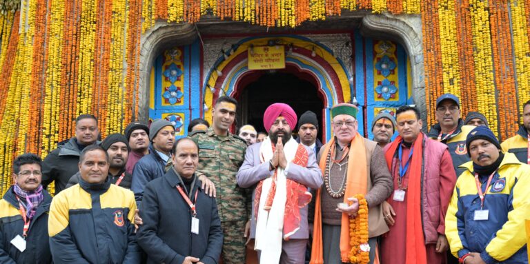 केदारघाटी : राज्यपाल ने बदरी – केदार के दर्शन कर विश्व कल्याण की कामना की