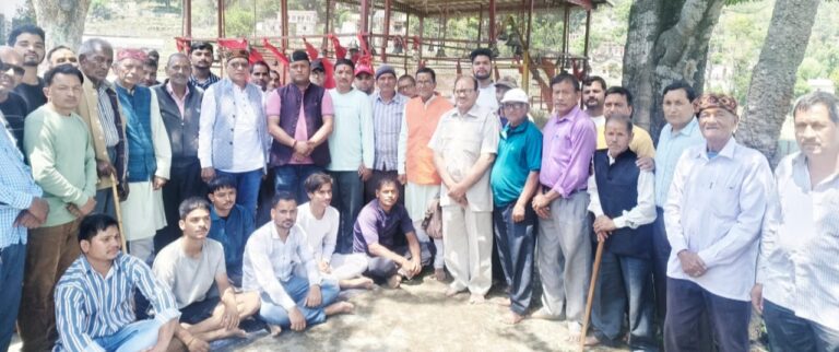 चमोली : मां चंडिका दिवारा यात्रा तैयारियों को लेकर ग्रामीणों ने की बैठक