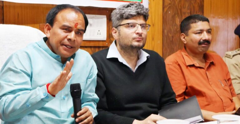 गोपेश्वर : जनता दरबार में शिक्षा, सड़क, विद्युत और पेयजल आपूर्ति की समस्या छाई रही