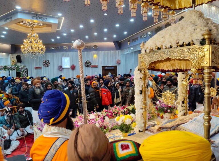 हेमकुंड साहिब : जो बोले सो निहाल के जयकारों के साथ हेमकुंड साहिब के कपाट श्रद्धालुओं के लिए खुले