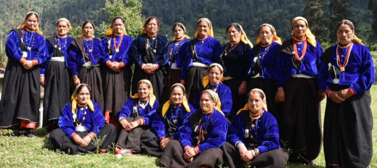 ज्योर्तिमठ : उर्गमघाटी में भव्य गौरा देवी महोत्सव में महिलाओं को किया सम्मानित