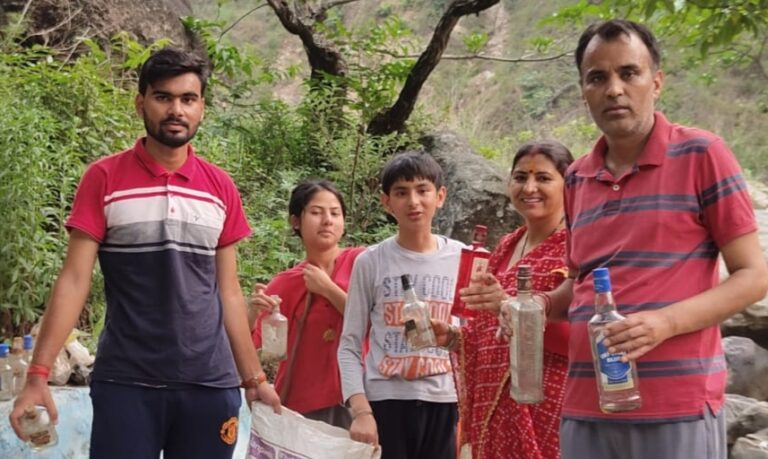 चमोली : पौराणिक लंगासू जल धारा के आसपास की सफाई