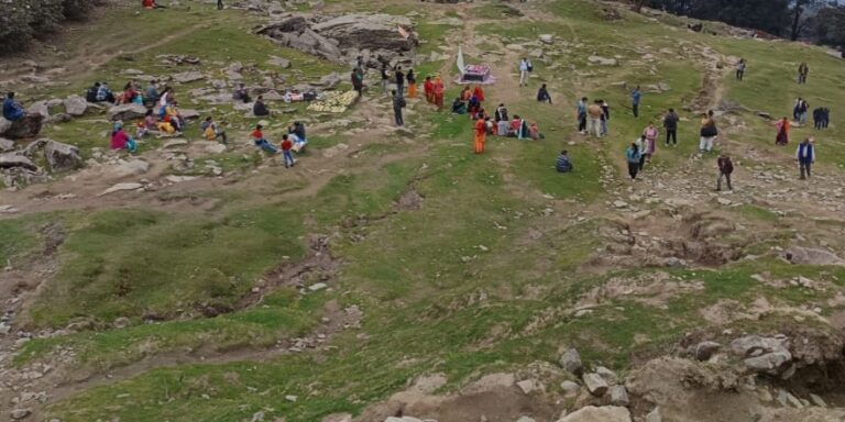 ऊखीमठ : मानव चहलकदमी से खतरे में खूबसूरत बुग्यालों का अस्तित्व