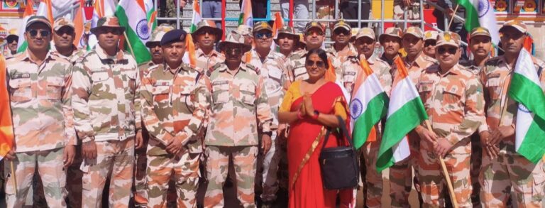 चमोली : माणा से बदरीनाथ धाम तक आईटीबीपी के जवानों ने निकाली तिरंगा यात्रा