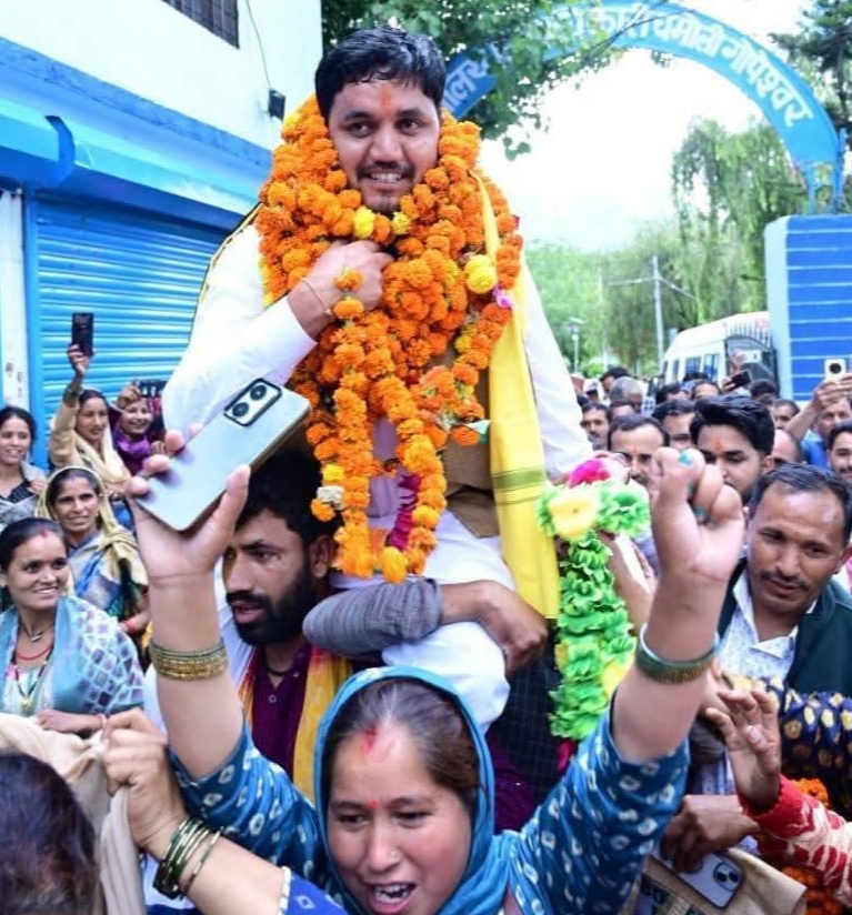 चमोली : भाजपा के दौलत बिष्ट बने जिला पंचायत अध्यक्ष