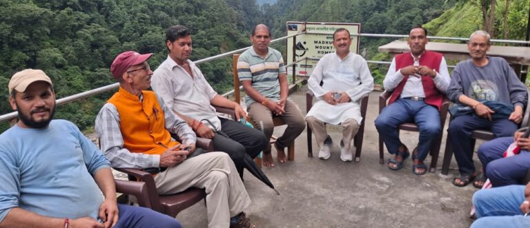 ऊखीमठ : राज्य मंत्री ने मद्महेश्वर यात्रा के क्षतिग्रस्त पैदल मार्ग का किया निरीक्षण, सुनी जनसमस्याएं