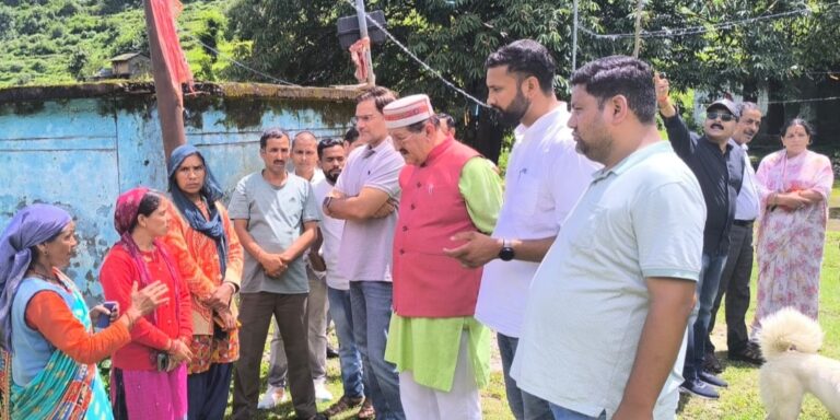 ऊखीमठ : प्रभारी मंत्री सौरभ बहुगुणा ने किया आपदा प्रभावित क्षेत्रों का स्थलीय निरीक्षण
