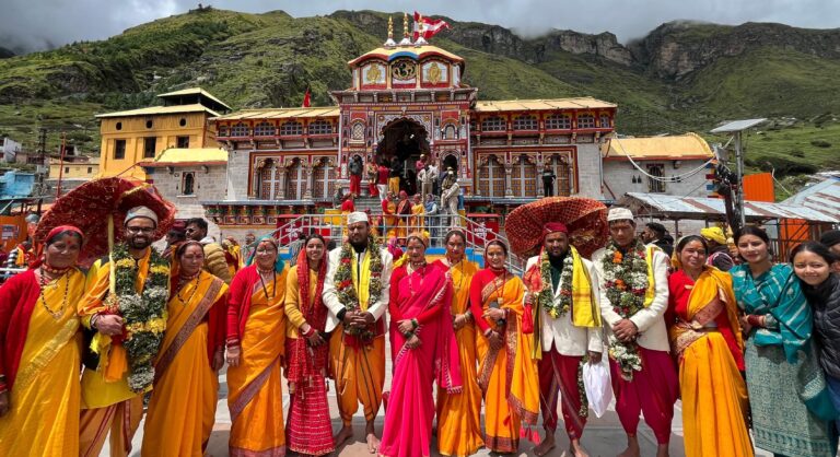 बदरीनाथ : बामणीगांव में नंदा अष्टमी उत्सव शुरू,नंदा को बुलावा देने नीलकंठ पहुंचे देव फुलारी