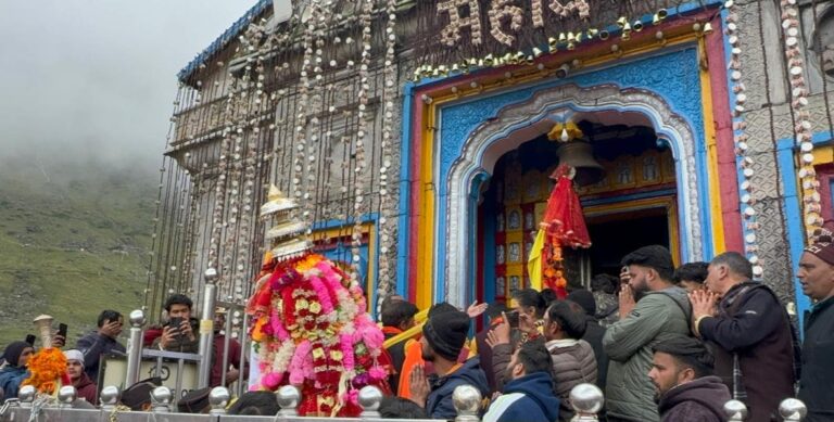 ऊखीमठ : भगवती चामुण्डा का बाबा केदार से हुआ मिलन, तीर्थयात्रियों ने भी लिया भगवती का आशीर्वाद