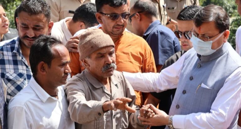 ऊखीमठ : आपदा की घड़ी में सरकार प्रत्येक व्यक्ति के साथ : मुख्यमंत्री