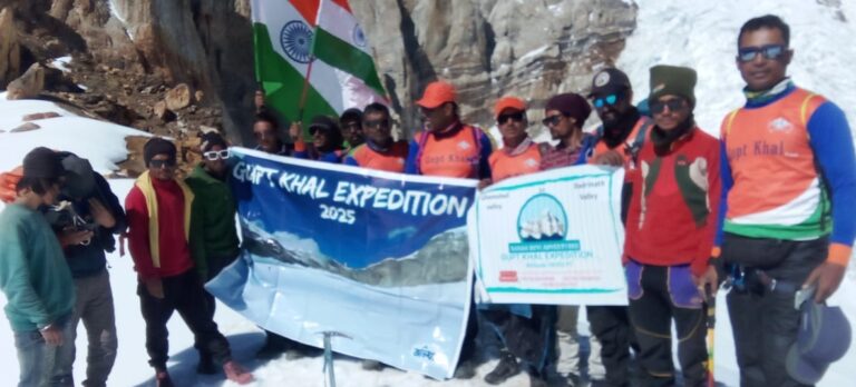 बदरीनाथ : 5818 मीटर हिडन पास गुप्त खाल दर्रा पार कर सकुशल लौटे पथारोही दल