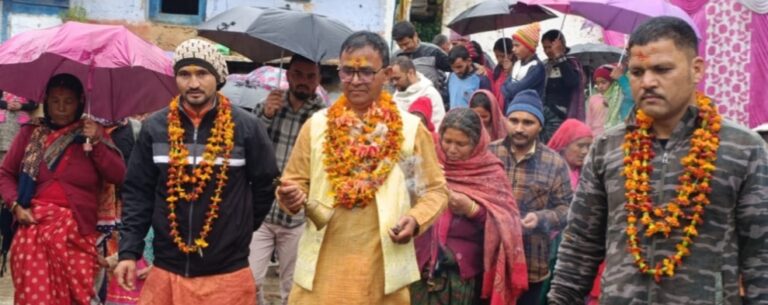 ऊखीमठ : भगवती नंदा पर्यटन गांव सारी से भावुक क्षणों के साथ विदा होकर मक्कूमठ में हुई विराजमान