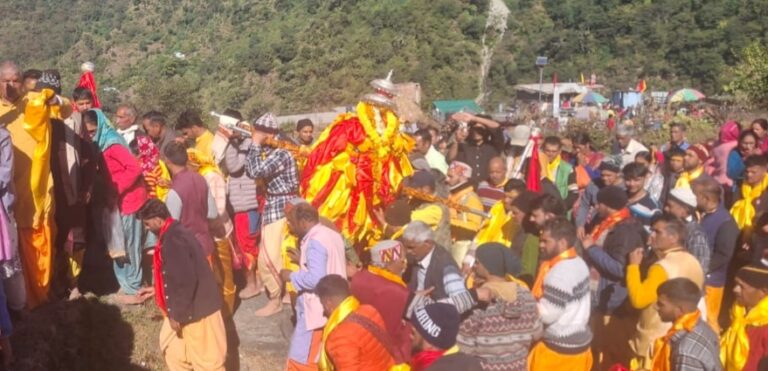 ऊखीमठ : भगवान तुंगनाथ शीतकालीन गद्दीस्थल मक्कूमठ में हुए विराजमान