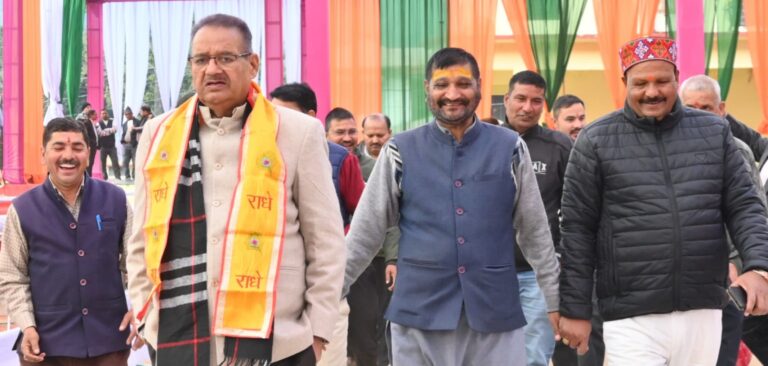 गौचर : कृषि मंत्री गणेश जोशी ने किया तैयारियों का निरीक्षण