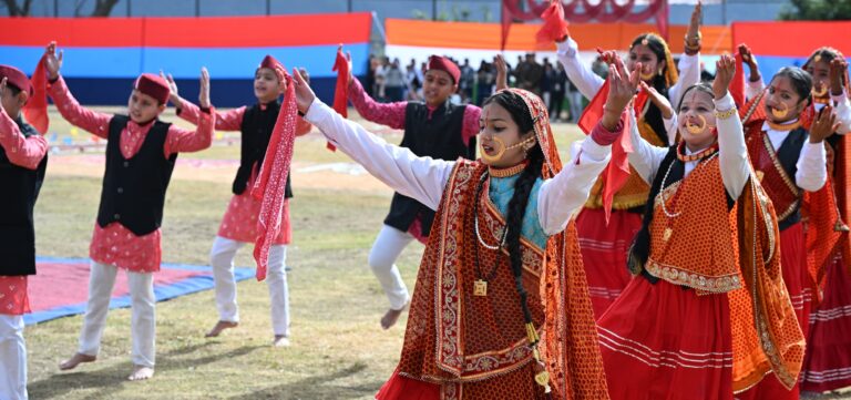 चमोली : जिले में हर्षोल्लास से मनाया गया गणतंत्र दिवस