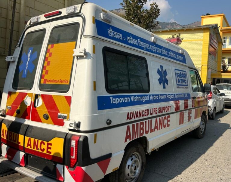चमोली : एनटीपीसी ने स्वास्थ्य विभाग को दी एंबुलेंस