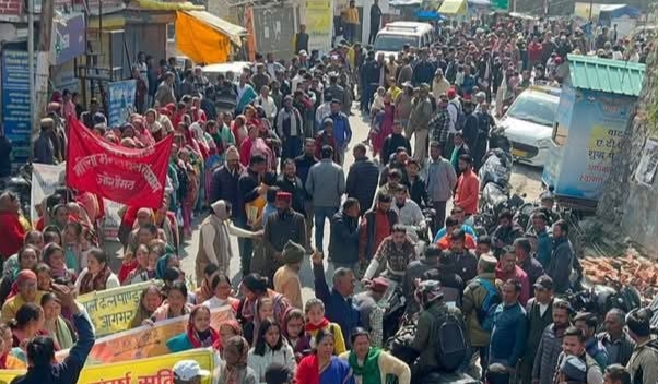 चमोली : पैनखंडा समुदाय को केंद्रीय सूची में शामिल करने की मांग को लेकर विशाल जन आंदोलन