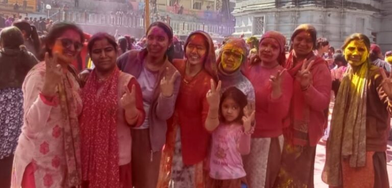 ज्योतिर्मठ : रंगोत्सव होली पर नरसिंह मंदिर परिसर में मनाई ऐतिहासिक होली