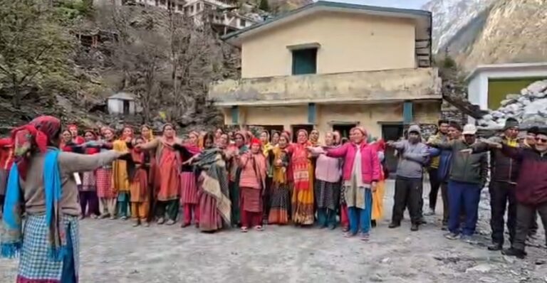 ज्योर्तिमठ : पुलना–भ्यूंडार घाटी में पूर्ण शराबबंदी, ग्रामीणों ने सामूहिक शपथ लेकर लिया बड़ा निर्णय