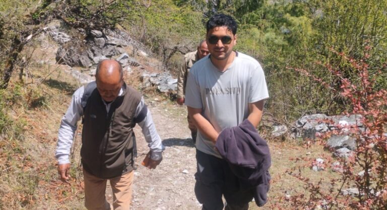 चमोली : लार्ड कर्जन ट्रैक से जोड़ने को नए नेचर ट्रैक का निरीक्षण