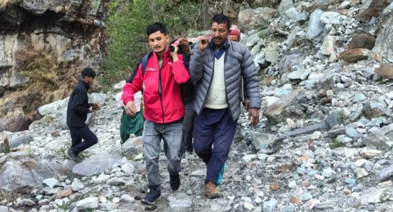 चमोली : कागजों में दौड़ती सड़क, हकीकत में ठहरे कदम—डुमक-कलगोठ की 16 साल लंबी इंतजार कथा