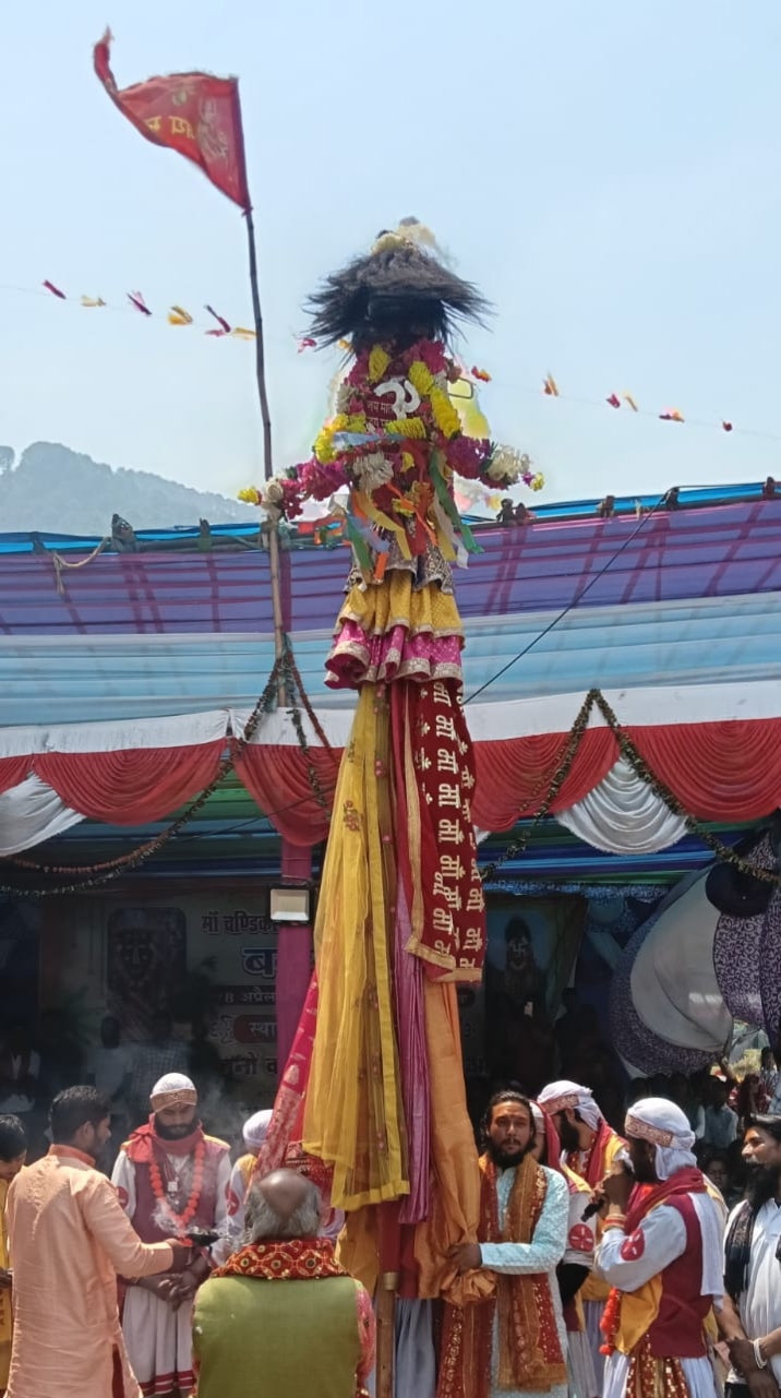 चमोली : जब मायके आई ‘माँ’, और पूरे गांव की आंखें हो गईं नम