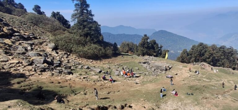 ऊखीमठ : तुंगनाथ मार्ग पर सुविधाओं का टोटा, यात्रियों को उठानी पड़ रही परेशानी