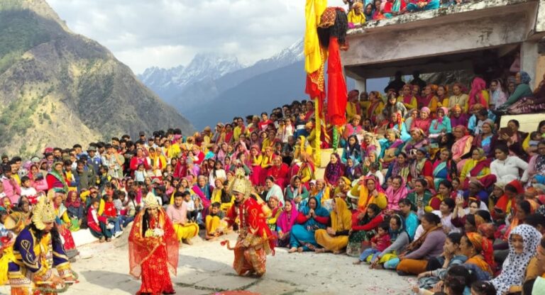 ज्योतिर्मठ : महिषासुर वध के साथ ‘हस्तोला कौथीग’ संपन्न, लोक परंपराओं की दिखी झलक