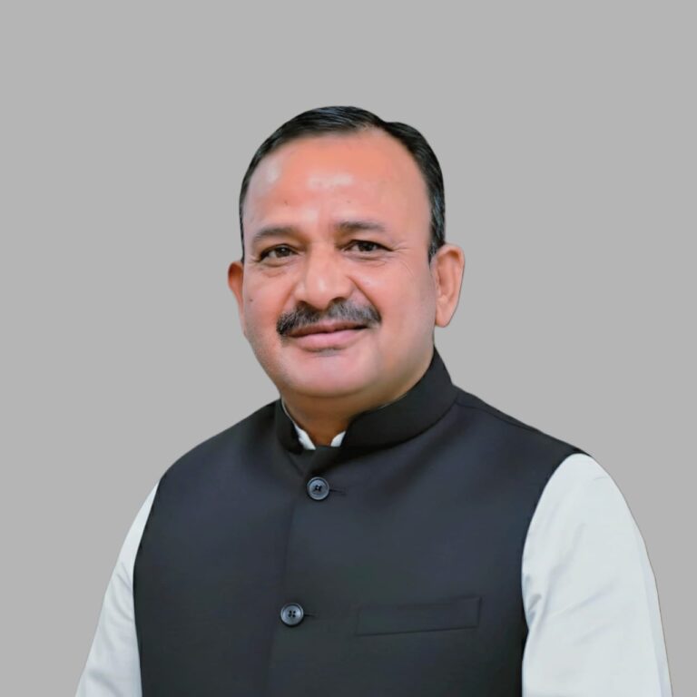 ऊखीमठ : मद्महेश्वर यात्रा व्यवस्थाओं को दुरुस्त करने की मांग, राज्य मंत्री ने डीएम को भेजा ज्ञापन
