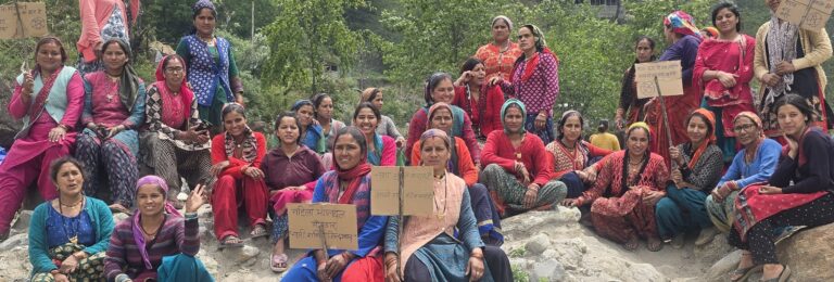 ऊखीमठ : गौण्डार में सार्वजनिक आयोजनों में शराब पर बैन, रैली निकाल दिया संदेश
