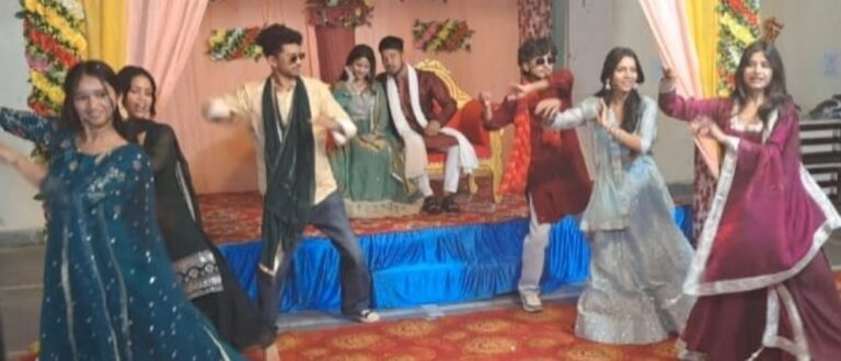 चमोली : मेंहदी की रात गीत से चमके स्थानीय कलाकार, शिक्षक धनपति शाह बने युवाओं की प्रेरणा