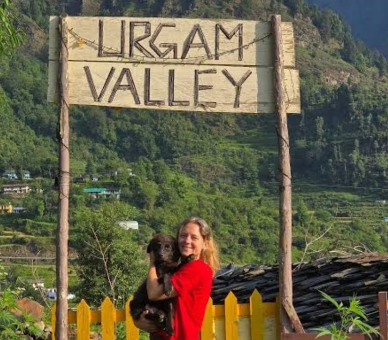 चमोली : जिला पंचायत के नोटिस पर भड़के होमस्टे संचालक, बोले- सुविधाएं नहीं तो टैक्स क्यों