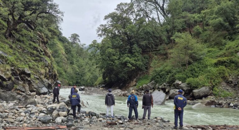 बागेश्वर : पिंडारी ग्लेशियर ट्रैक पर लापता पर्यटक की तलाश तेज, सात टीमें कर रहीं सर्च