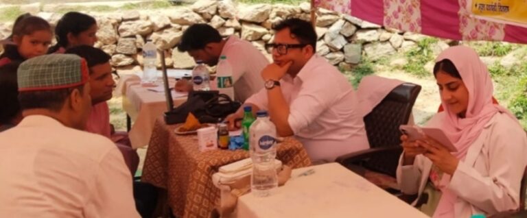 पौड़ी : कल्याणखाल में निशुल्क स्वास्थ्य शिविर, 200 से अधिक लोगों ने कराई जांच