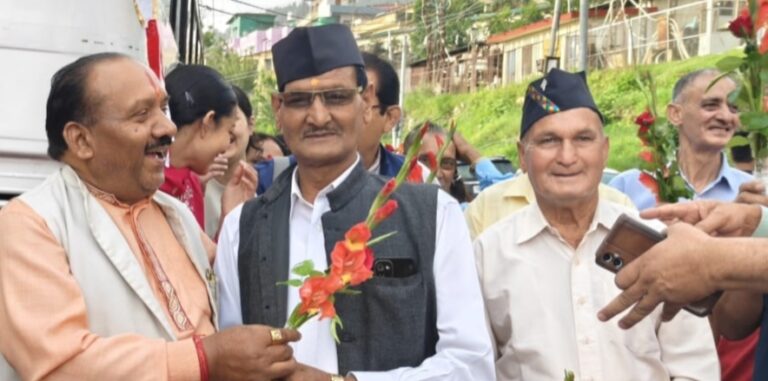 सोमनाथ स्वाभिमान यात्रा : पौड़ी से 62 सदस्यीय दल गुजरात रवाना, विधायक ने दिखाई हरी झंडी