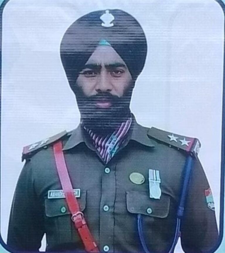 चमोली : हेमकुंड यात्रा में बेहतर समन्वय का मिला पुरस्कार, एसआई अमनदीप सिंह बने ‘मैन ऑफ द मंथ’