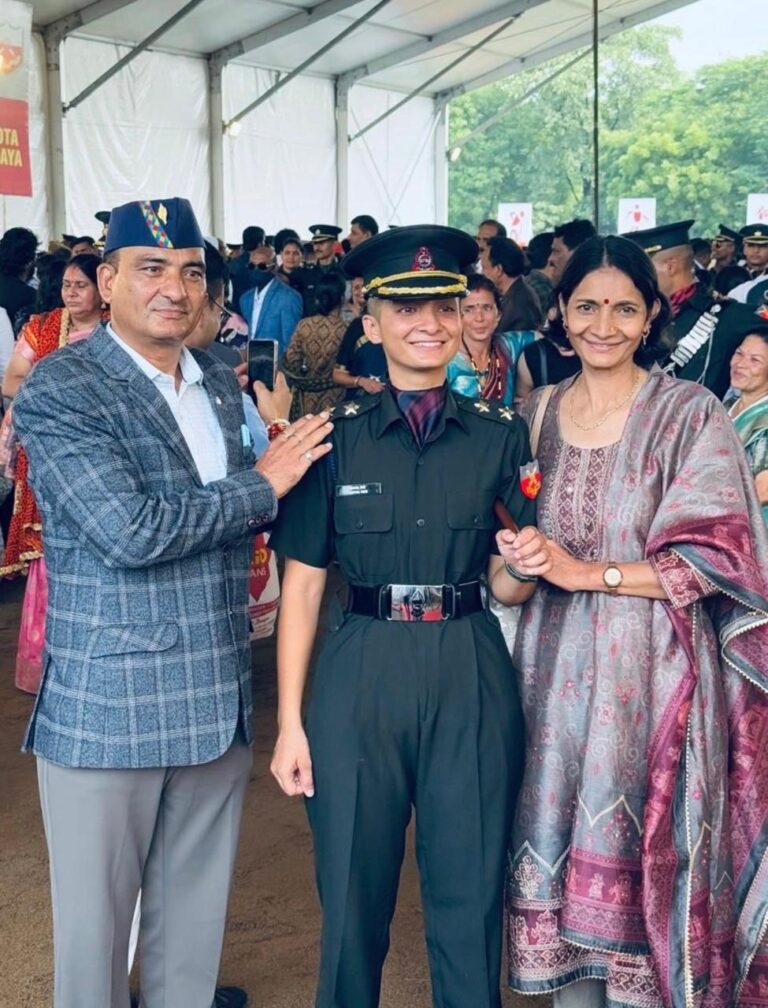 चमोली : 20 लाख का पैकेज छोड़ा, वर्दी चुनी; करछुना की आस्था नेगी बनीं लेफ्टिनेंट
