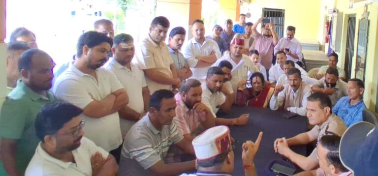 ऊखीमठ : 72 घंटे बाद भी सूमो चालक की गिरफ्तारी नहीं, कांग्रेस में आक्रोश