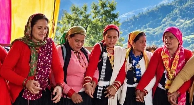 गोपेश्वर : रामणी में नंदा डोलियों का हुआ मिलन, भावुक हुए श्रद्धालु; 50 से अधिक छंतोलियां बनीं आकर्षण