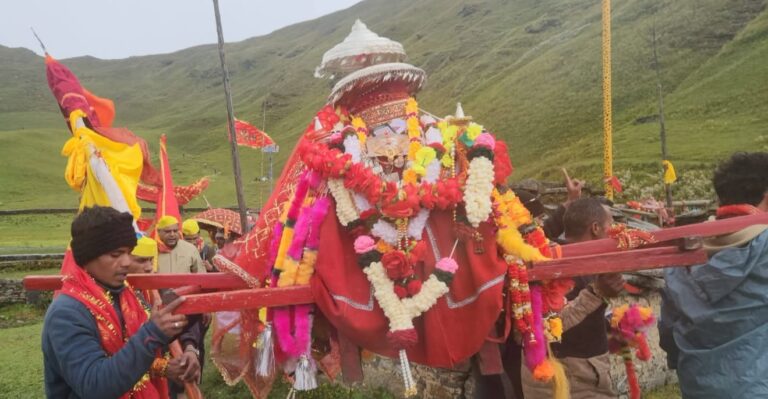 चमोली : 12 साल बाद गूंजा हिमालय, मां नंदा के जयकारों से टूटा निर्जन पड़ावों का सन्नाटा