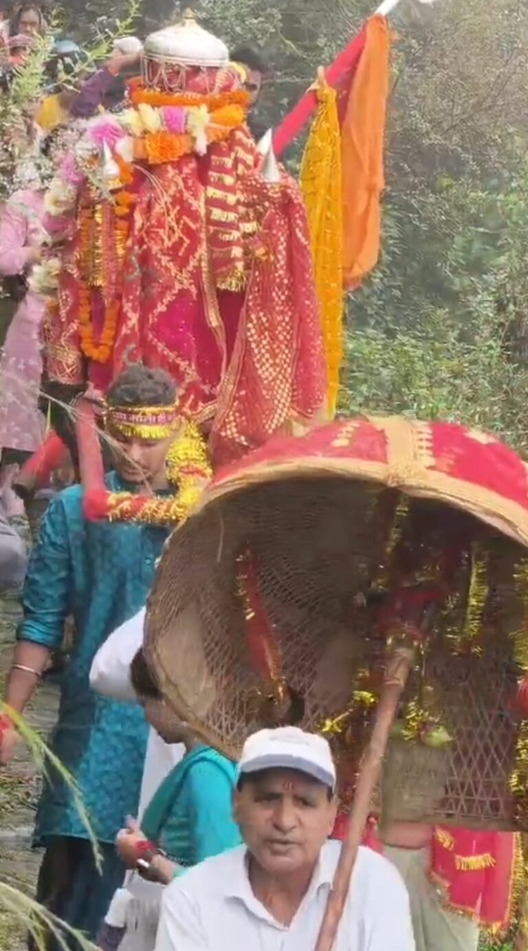 नंदानगर : मेरी मैत की ध्याणी, तेरू बाटू हेरदू रोलु’… कैलास को चलीं मां नंदा, ध्याणियों की आंखों से छलके आंसू
