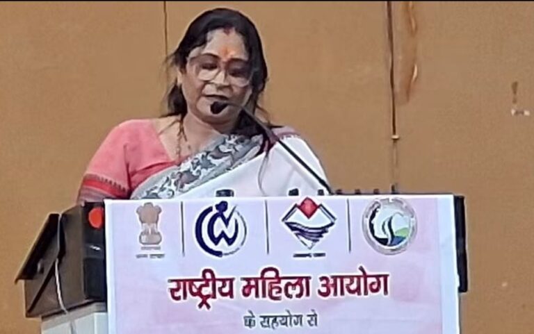 चमोली : श्रीनगर में स्टॉकिंग और साइबर स्टॉकिंग के खिलाफ जागरूकता कार्यशाला