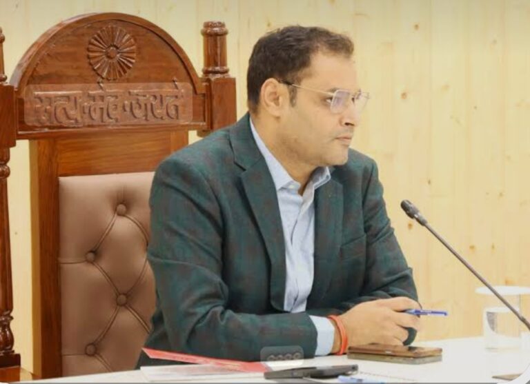 चमोली : धार्मिक स्थलों की मर्यादा भंग करने वाले कार्यक्रमों पर प्रशासन सख्त
