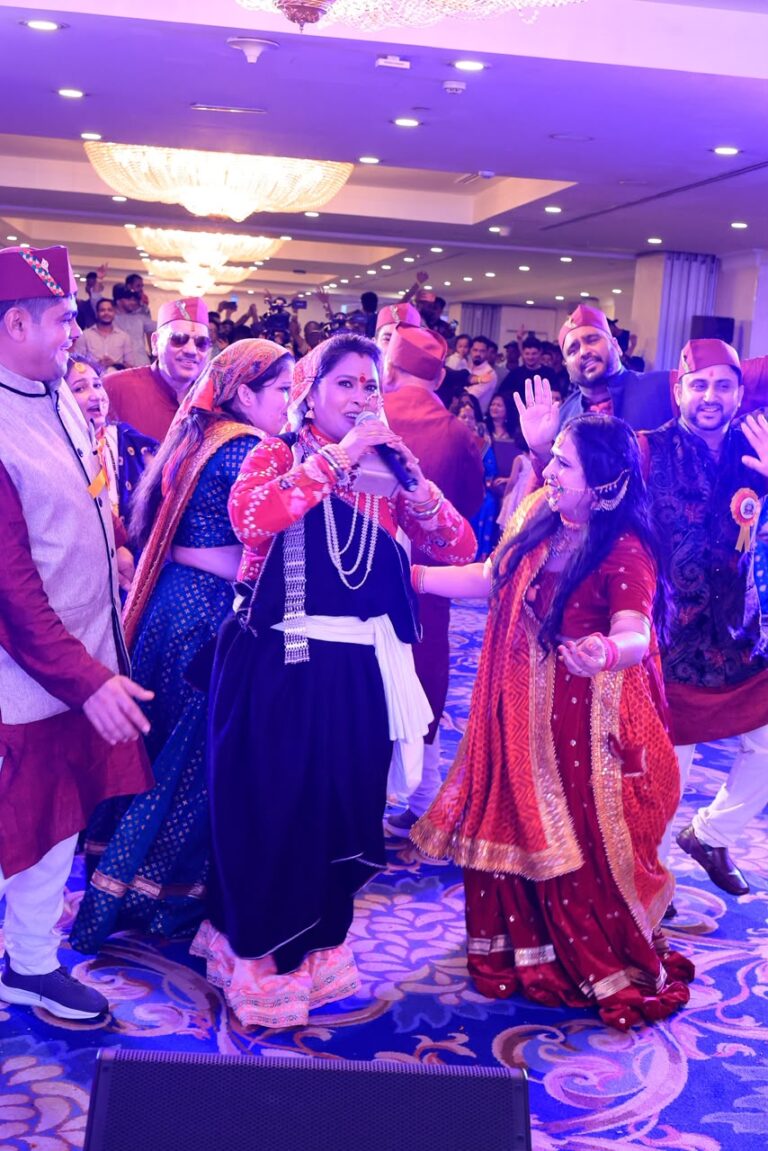 दुबई में गूंजी देवभूमि की तान, जागर सामाज्ञी हेमा नेगी करासी के जागरों पर झूमे प्रवासी
