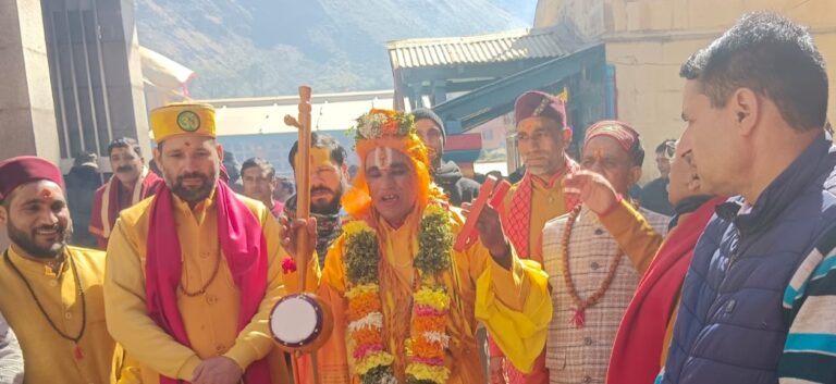 बदरीनाथ : कार्तिक संक्रांति पर बदरीनाथ धाम में नारद उत्सव, नारद शिला पर हुई पूजा-अर्चना