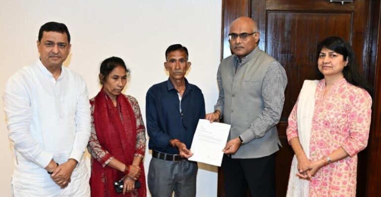 नई दिल्ली : अंकिता के माता-पिता को साथ लेकर सीबीआई मुख्यालय पहुंचे अनिल बलूनी, उत्तराखंड में सियासी हलचल तेज